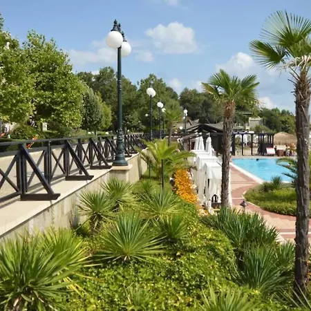 아파트 In The Picturesque Oasis &
