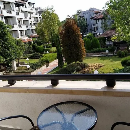 In The Picturesque Oasis & Appartement Lozenets