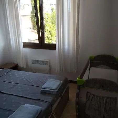 In The Picturesque Oasis & Apartment